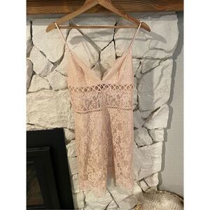 NWT Victoria’s Secret Womens Nude Shimmery Lace Cutout Lingerie Slip Dress Small